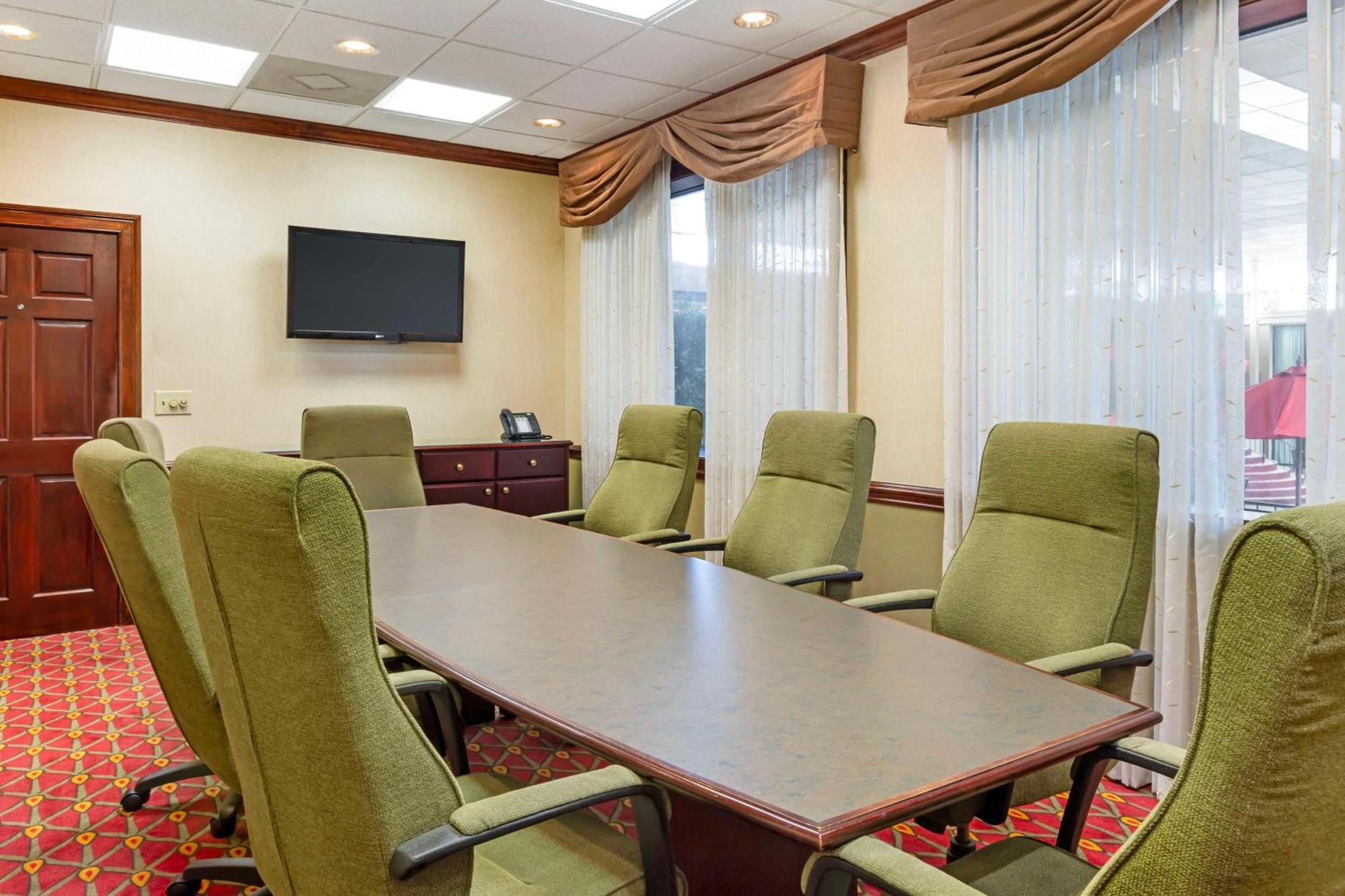 Best Western Plus Μπέρλινγκτον Εξωτερικό φωτογραφία